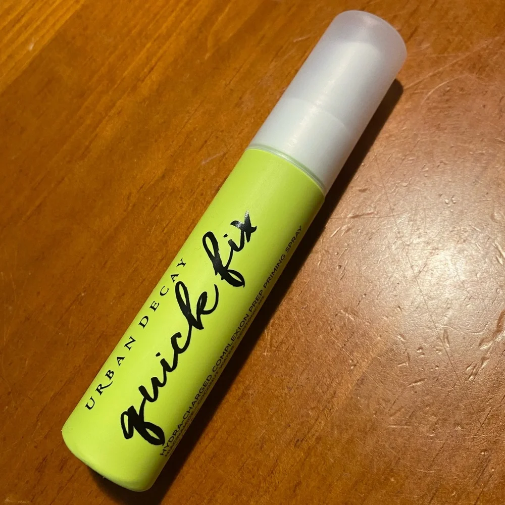 Urban Decay Quick Fix Hydra Charged Complexion Prep Priming Spray